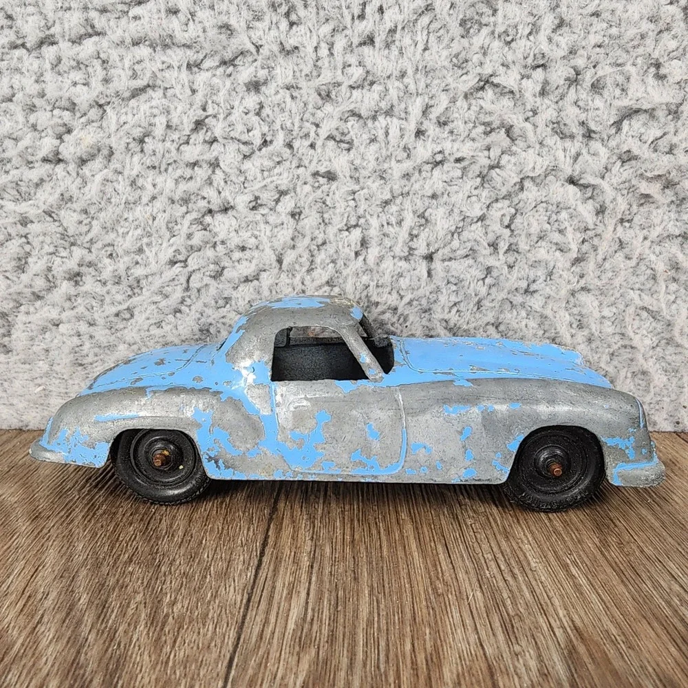 Vintage Tootsietoy Mercedes 190 SL Diecast Toy Car Blue Chicago USA 5 Inch
